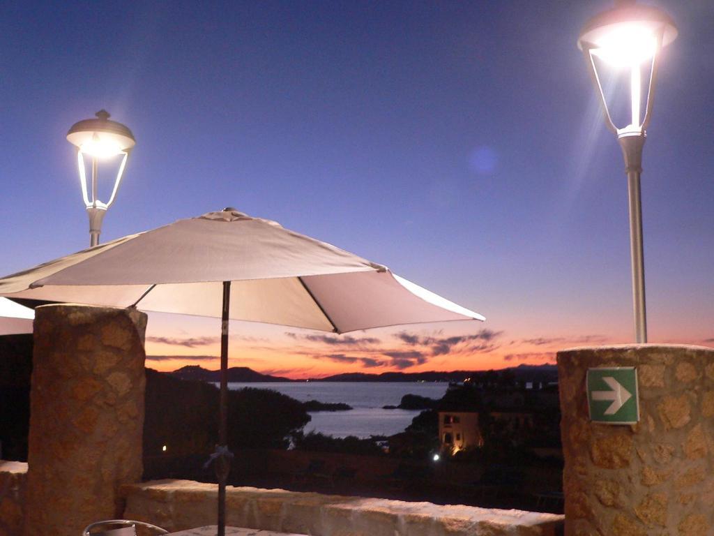 Hotel Olimpia Baja Sardinia Exterior foto